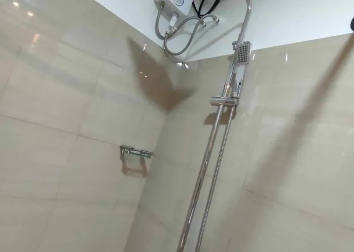 Shore 1bedroom With Balcony شقة مانيلا